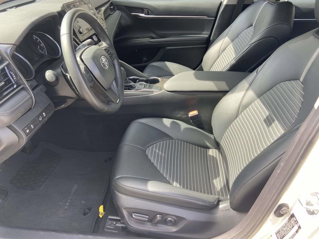 Used 2024 Toyota Camry SE FWD image 16