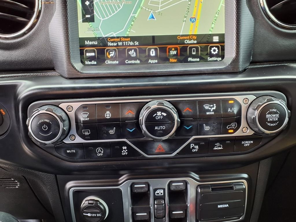 Used 2021 Jeep Wrangler Unlimited Sahara AWD/4WD image 9