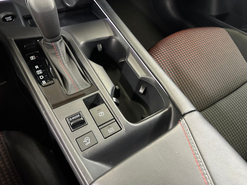 Used 2026 Nissan Sentra SR w/ Floor Mat Package FWD image 15