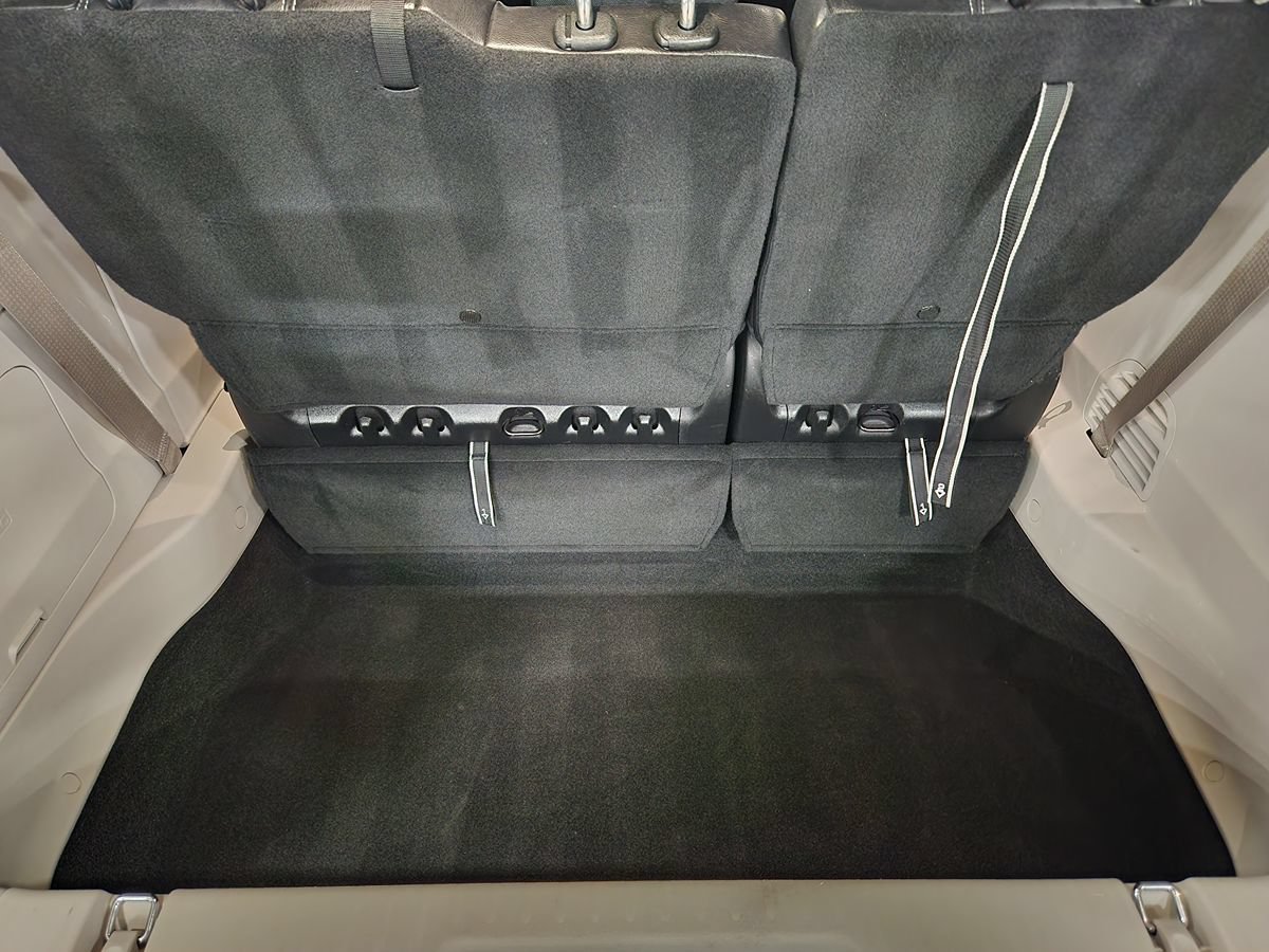 Used 2022 Chrysler Pacifica Touring-L w/ Uconnect Theater Family Group AWD/4WD image 55