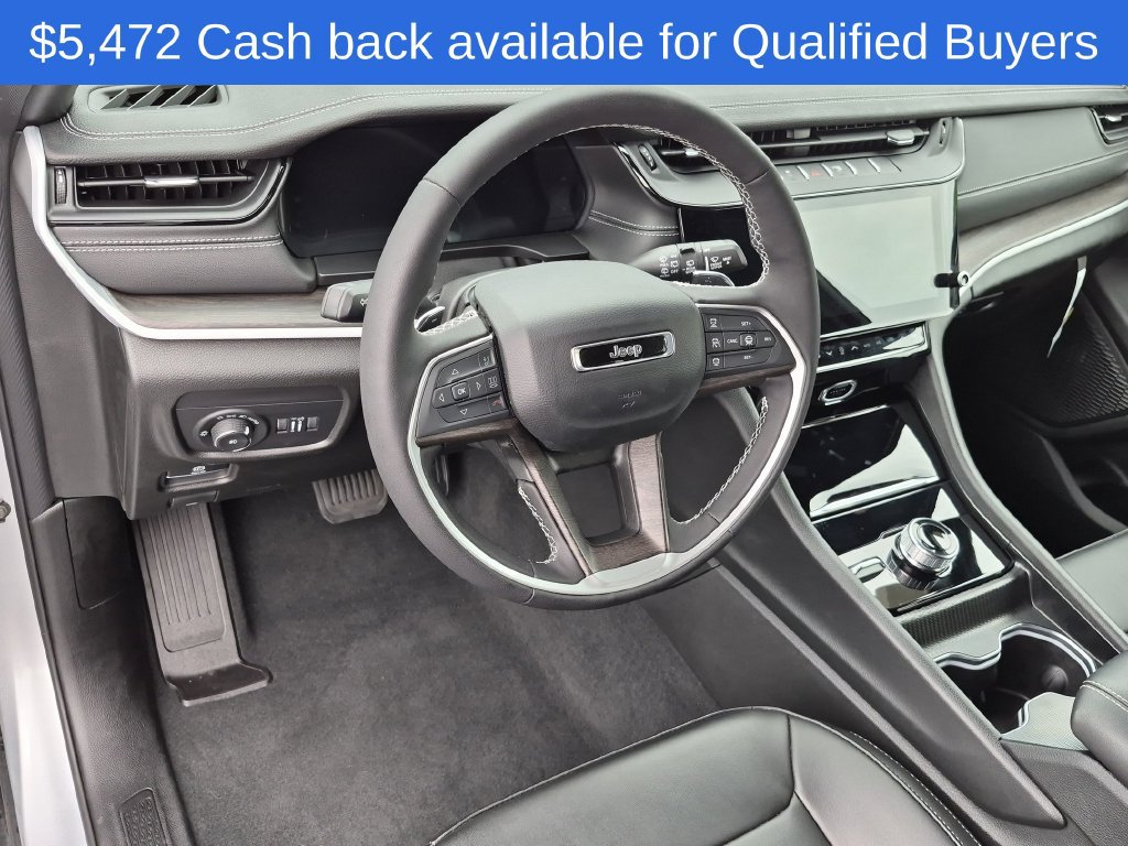 New 2026 Jeep Grand Cherokee L Limited w/ Limited Altitude Package AWD/4WD image 9