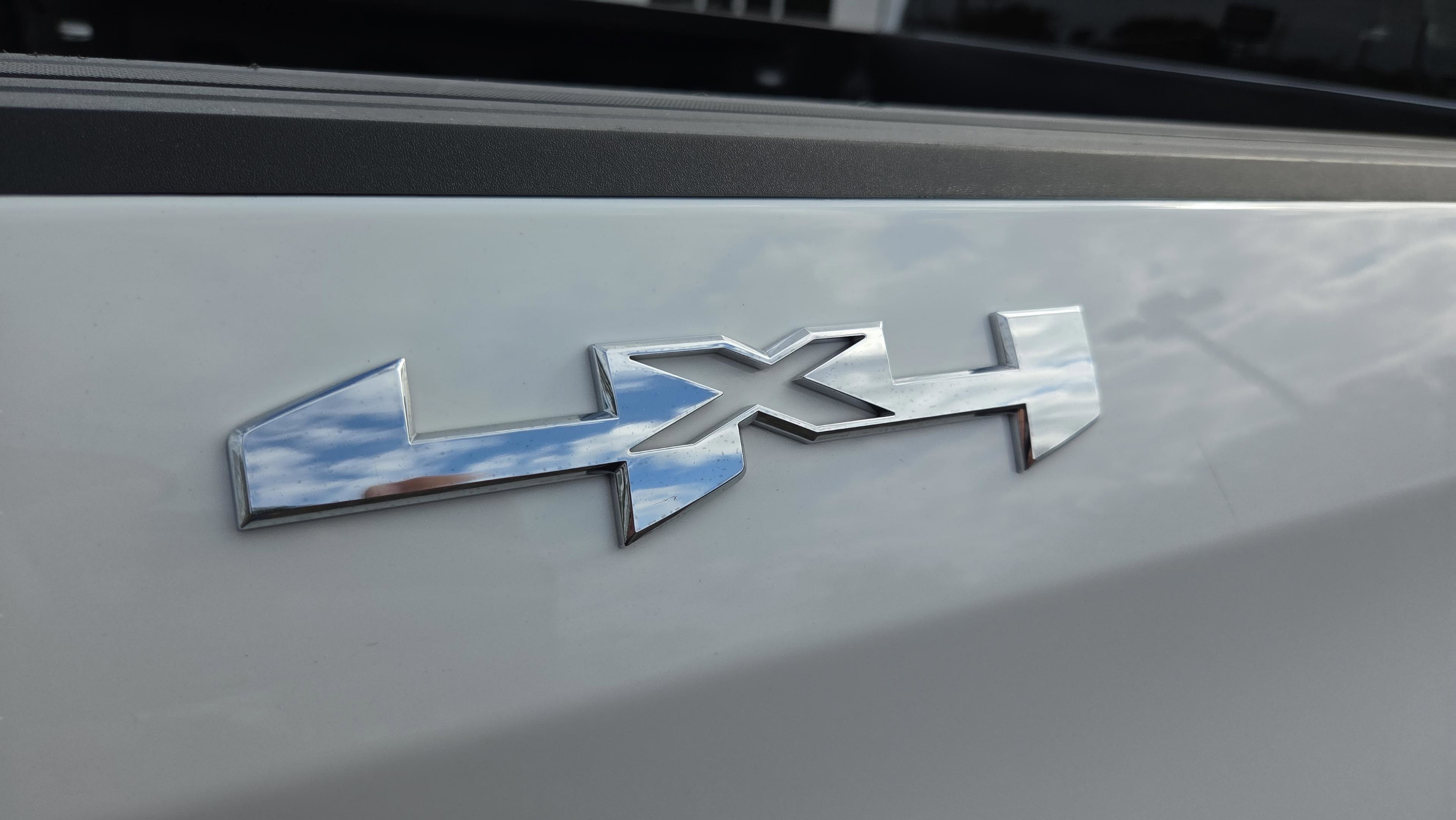 Used 2025 GMC Sierra 1500 SLT image 19