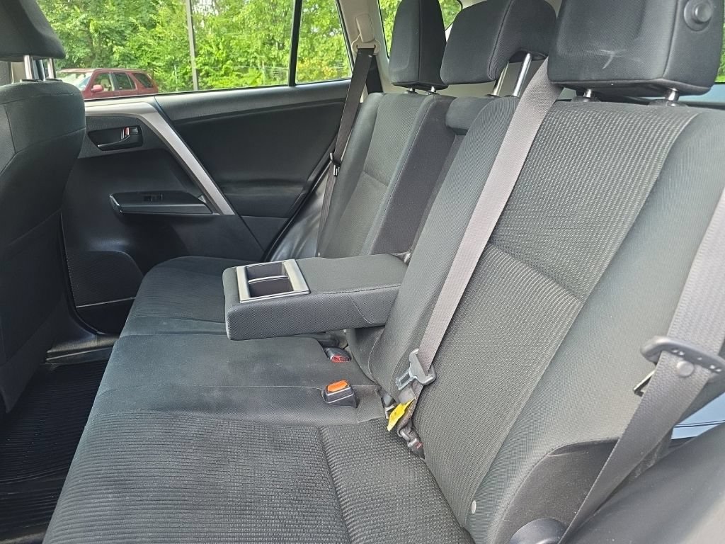 Used 2018 Toyota RAV4 LE w/ All Weather Liner Package FWD image 24