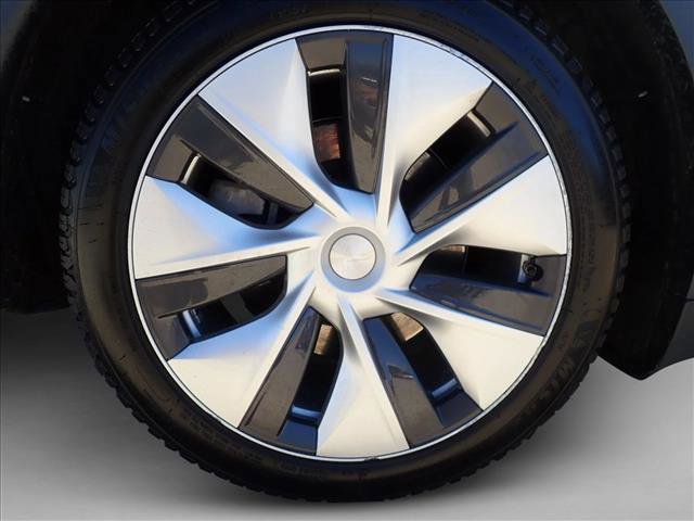 Used 2021 Tesla Model Y Long Range image 7