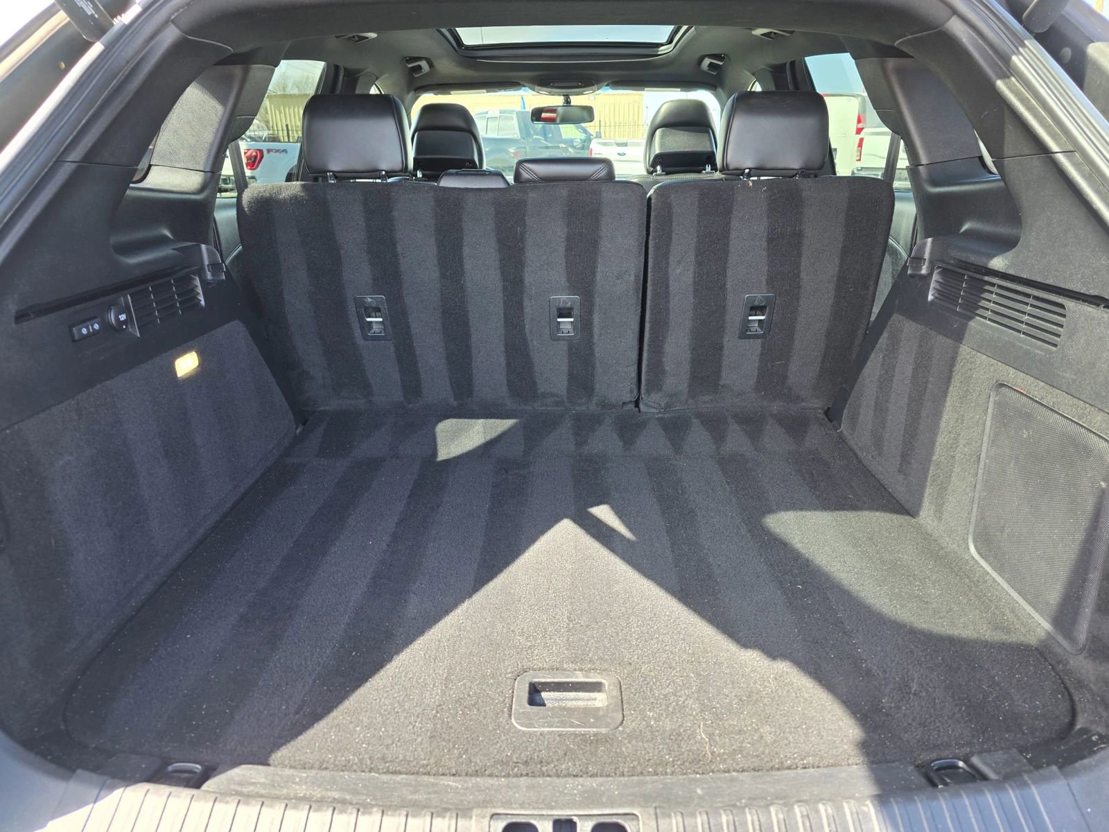 Used 2017 Lincoln MKX Select image 8