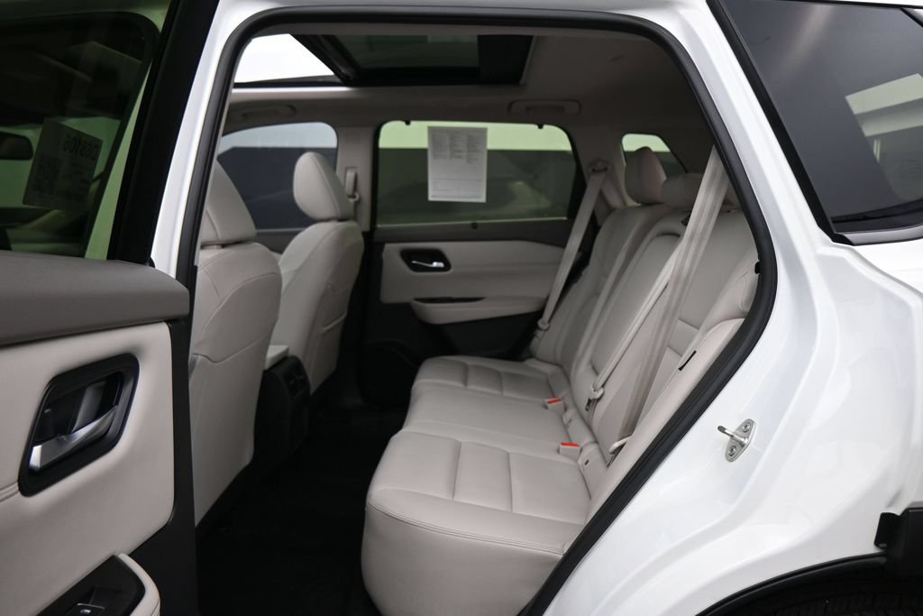 Used 2023 Nissan Rogue SL w/ SL Premium Package FWD image 18