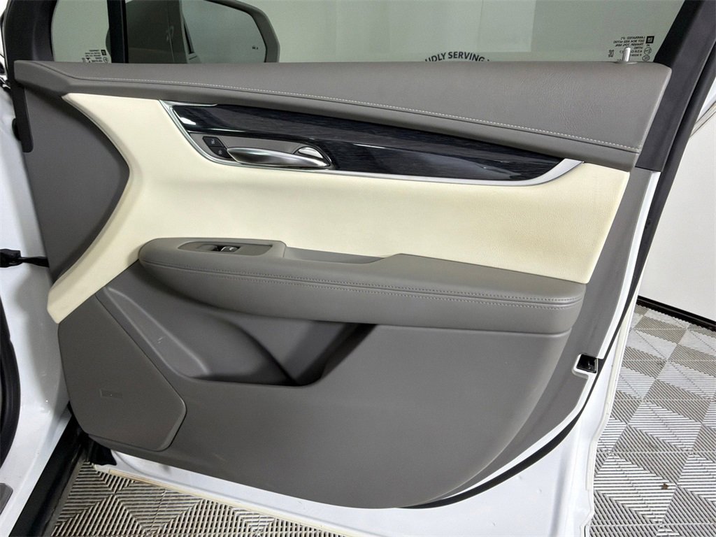 Used 2020 Cadillac XT6 Premium Luxury image 15