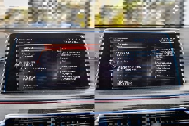 Used 2016 BMW 740i image 22