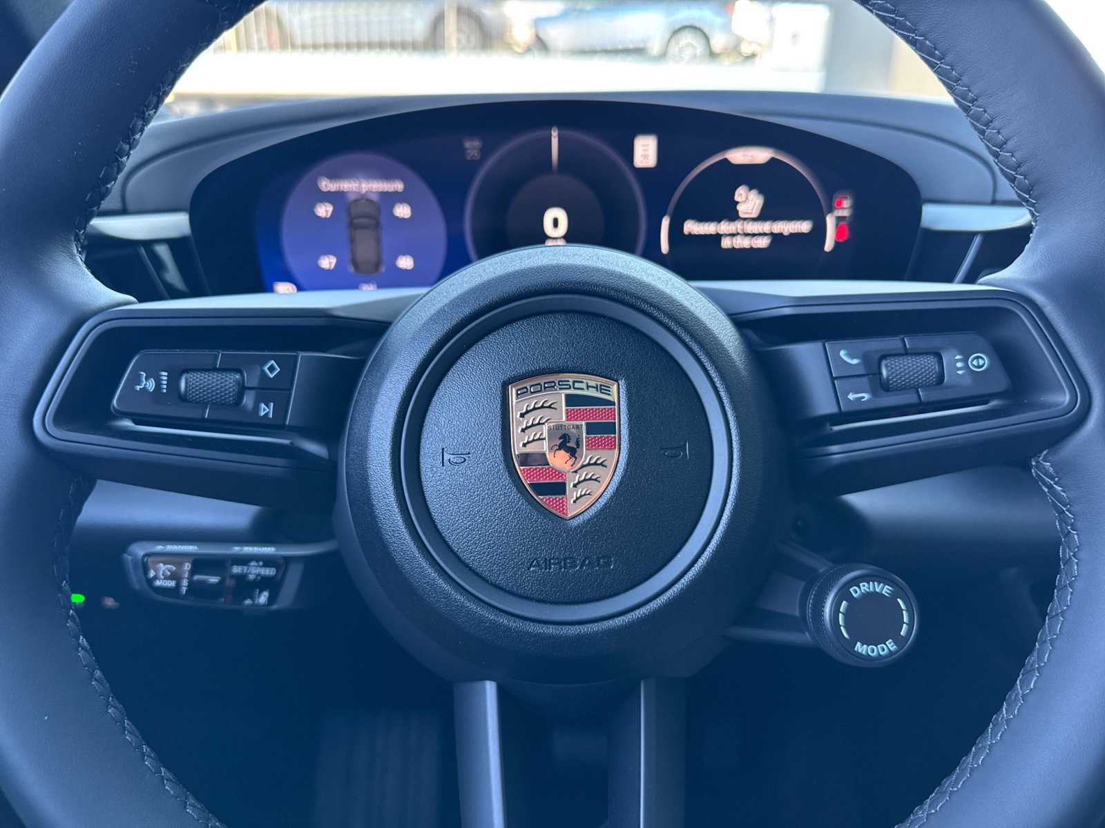 New 2026 Porsche Macan 4 Electric AWD/4WD image 15