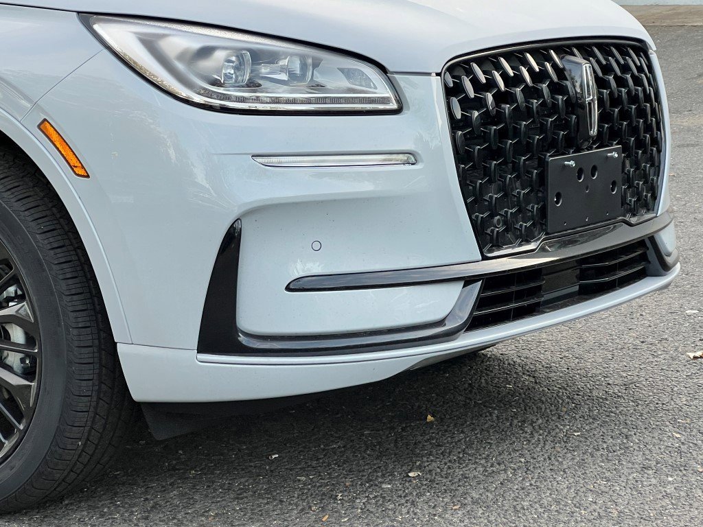 New 2026 Lincoln Corsair Reserve w/ Jet Appearance Package image 2