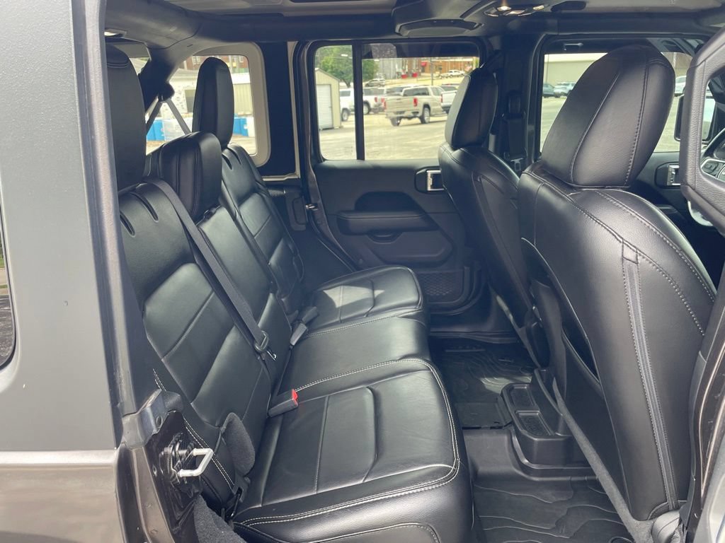 Used 2020 Jeep Wrangler Unlimited Sahara AWD/4WD image 35