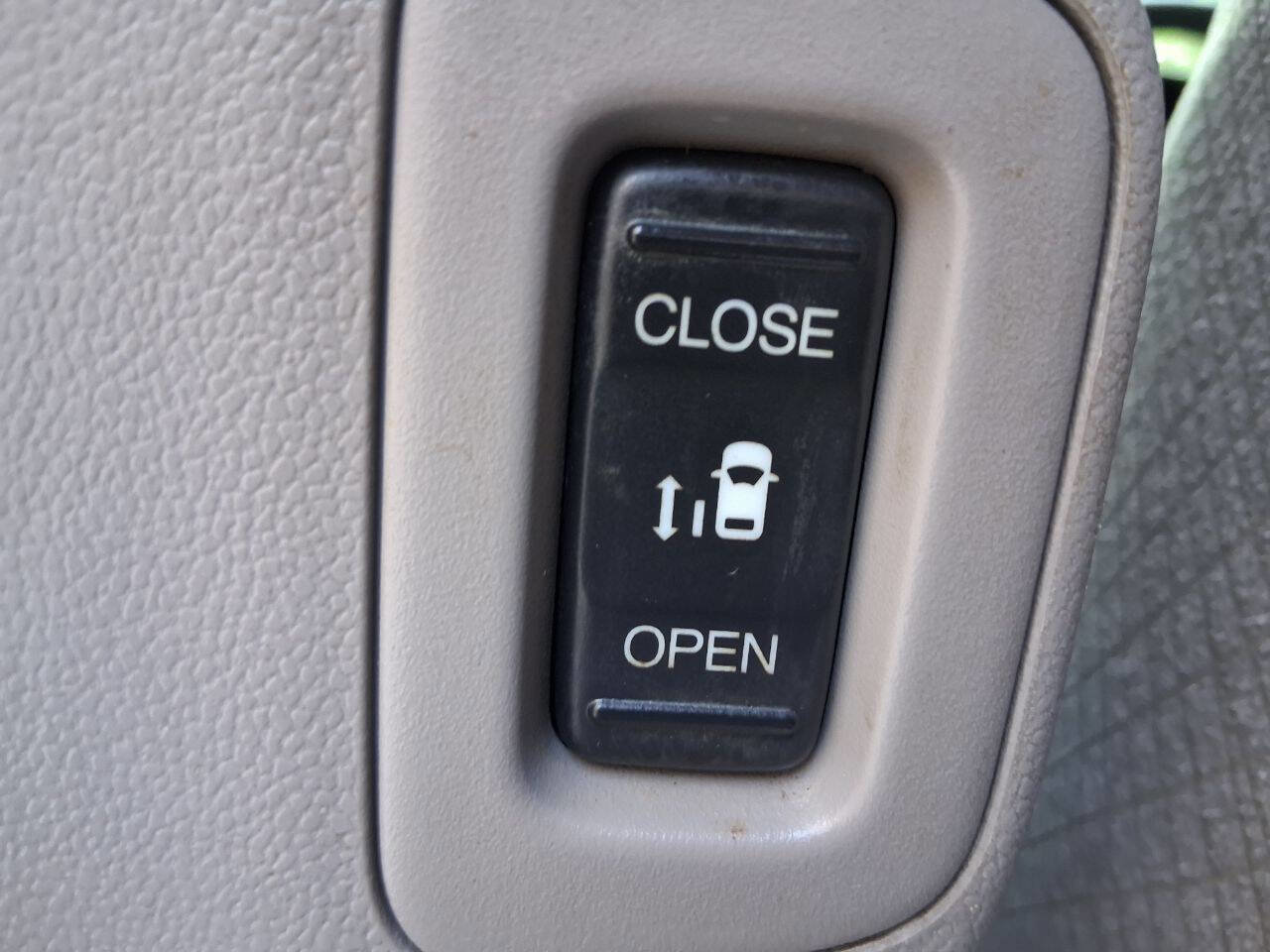 Used 2015 Honda Odyssey EX image 25