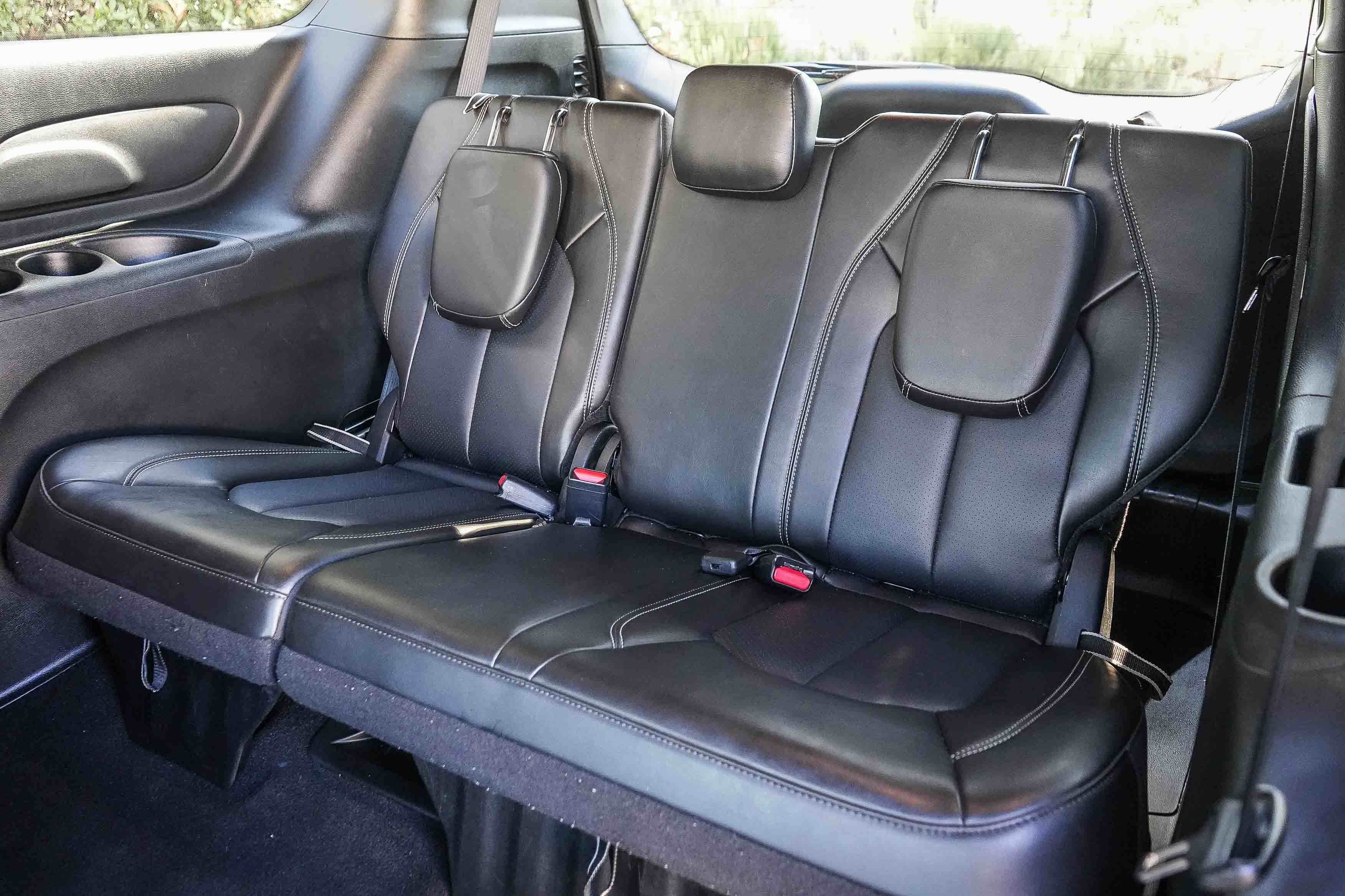 Used 2025 Chrysler Pacifica Select FWD image 19