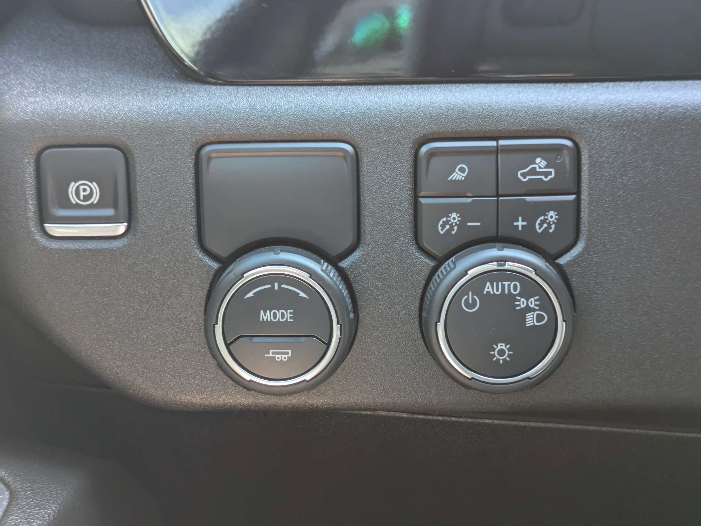 Used 2024 Chevrolet Silverado 1500 LT w/ Safety Package RWD image 29