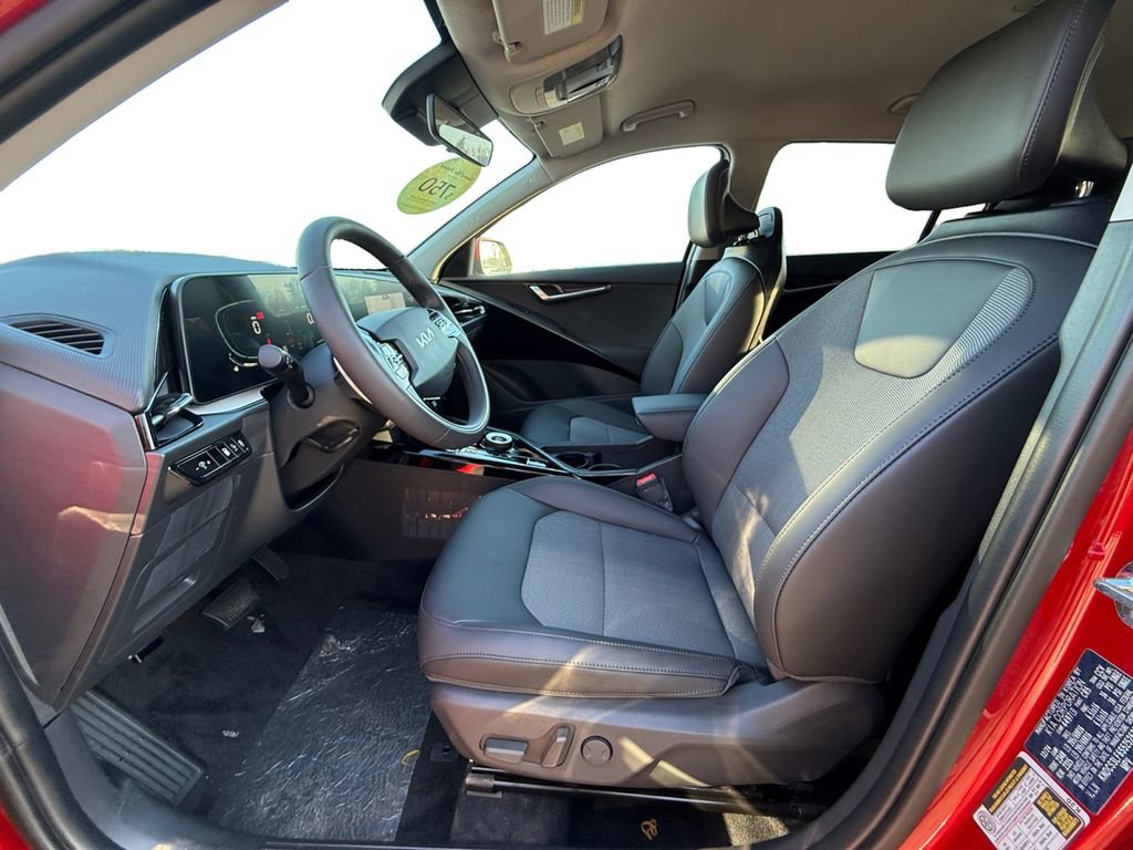 New 2025 Kia Niro EX w/ EX Cold Weather Package image 9