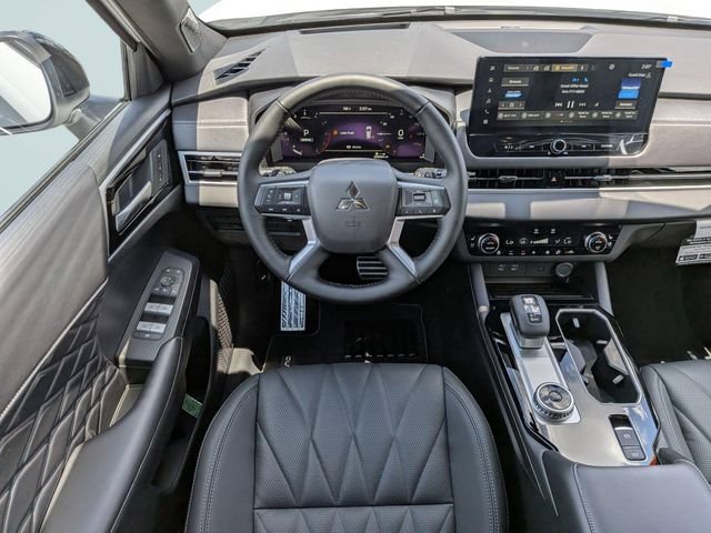 New 2026 Mitsubishi Outlander SEL Black Edition FWD image 15