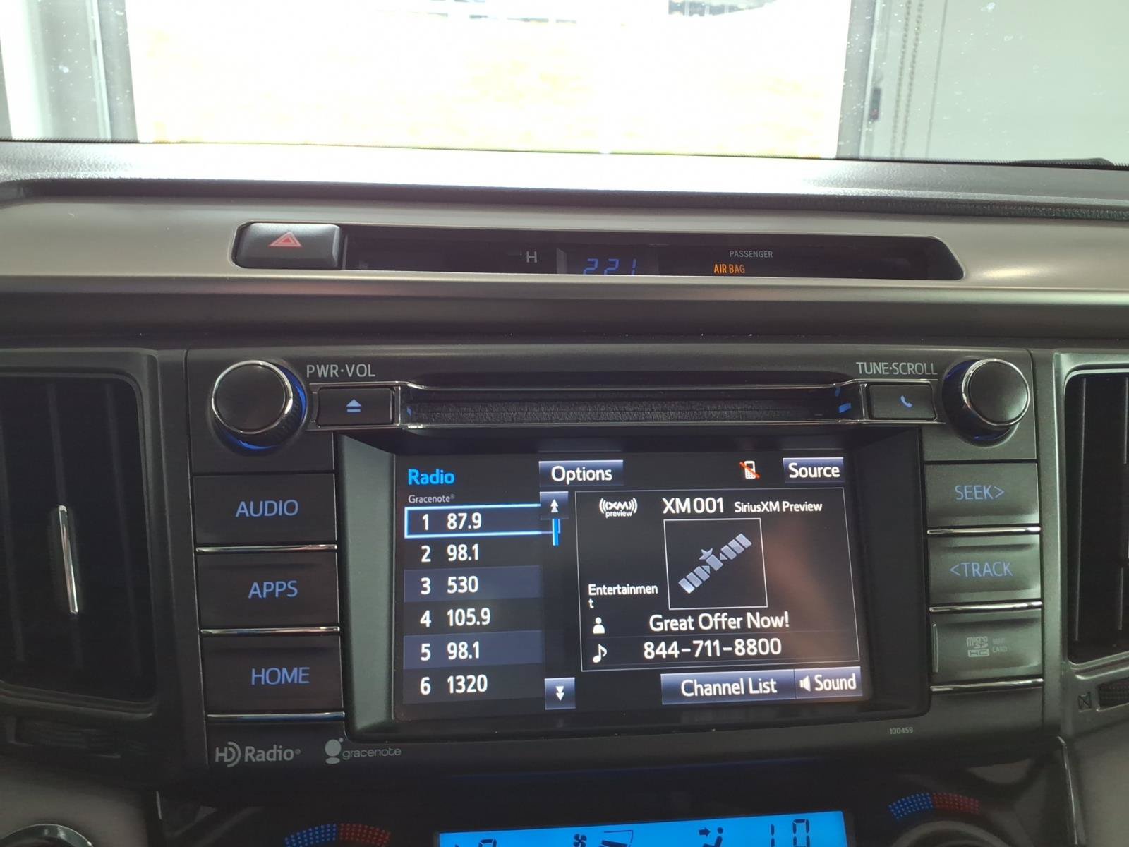 Used 2015 Toyota RAV4 Limited AWD/4WD image 21