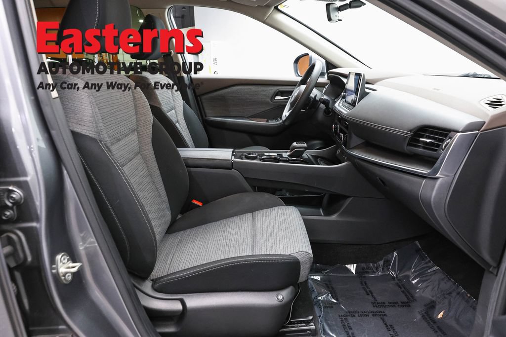 Used 2023 Nissan Rogue SV AWD/4WD image 24