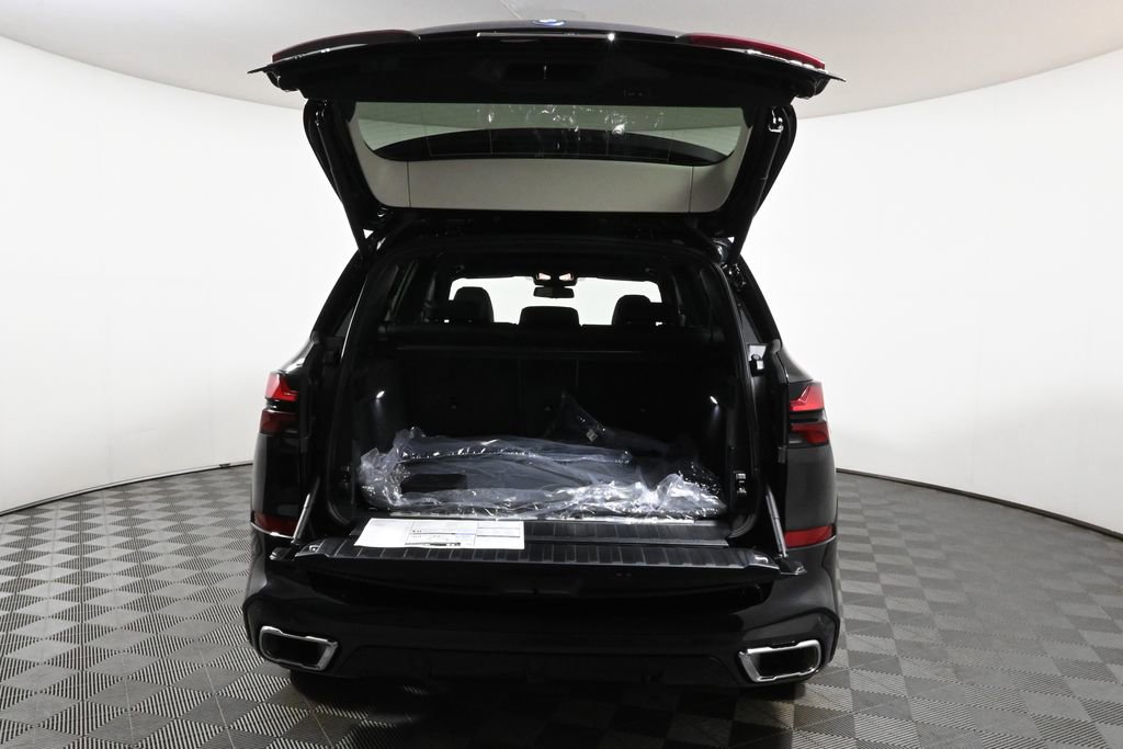 Used 2026 BMW X5 xDrive50e w/ M Sport Package AWD/4WD image 38