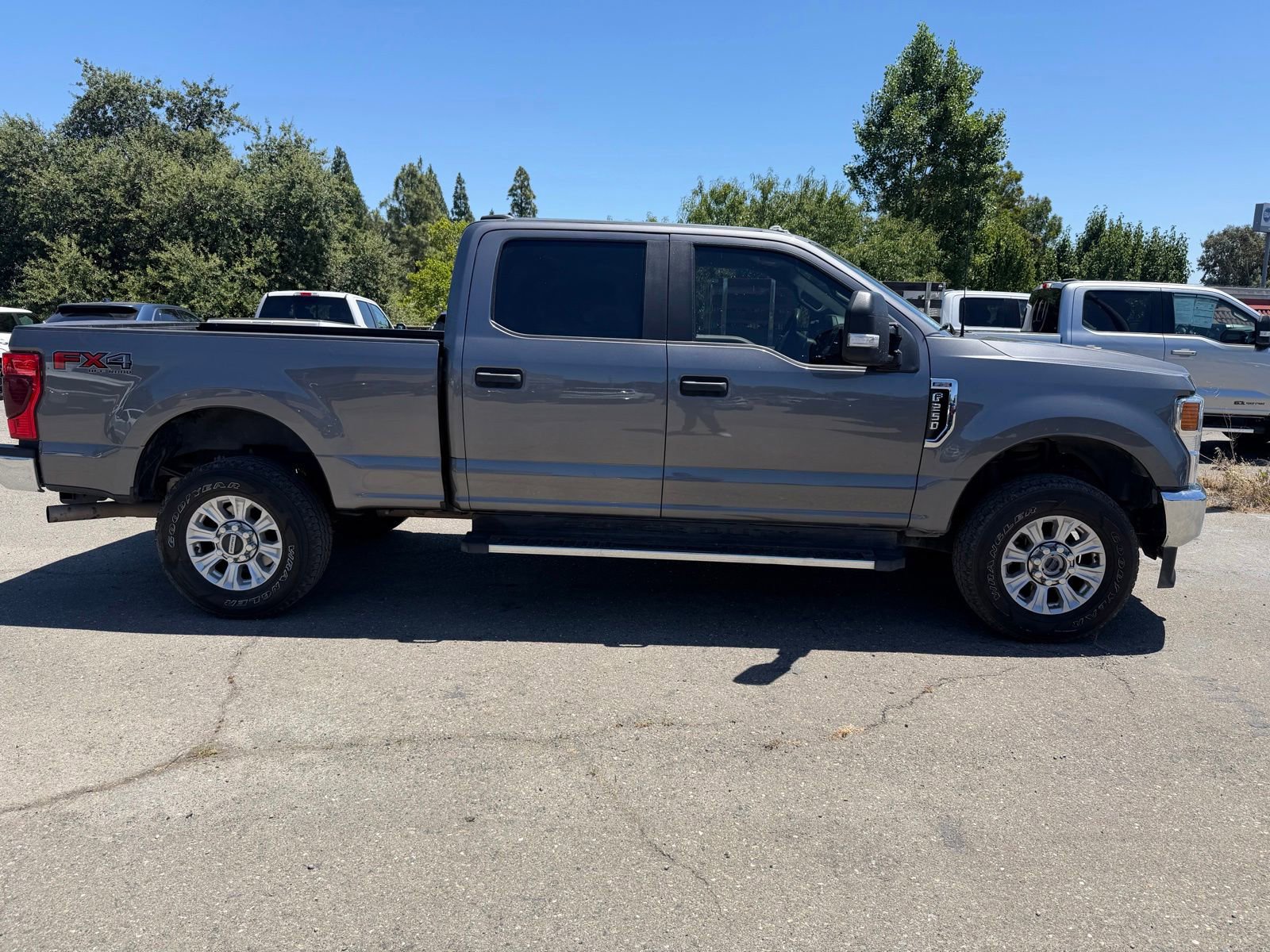 Used 2022 Ford F250 XL w/ STX Appearance Package AWD/4WD image 6