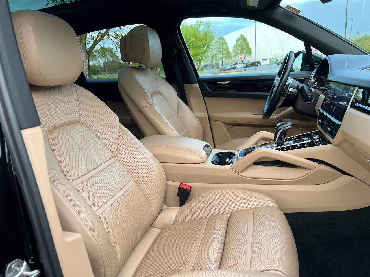 Used 2019 Porsche Cayenne image 38