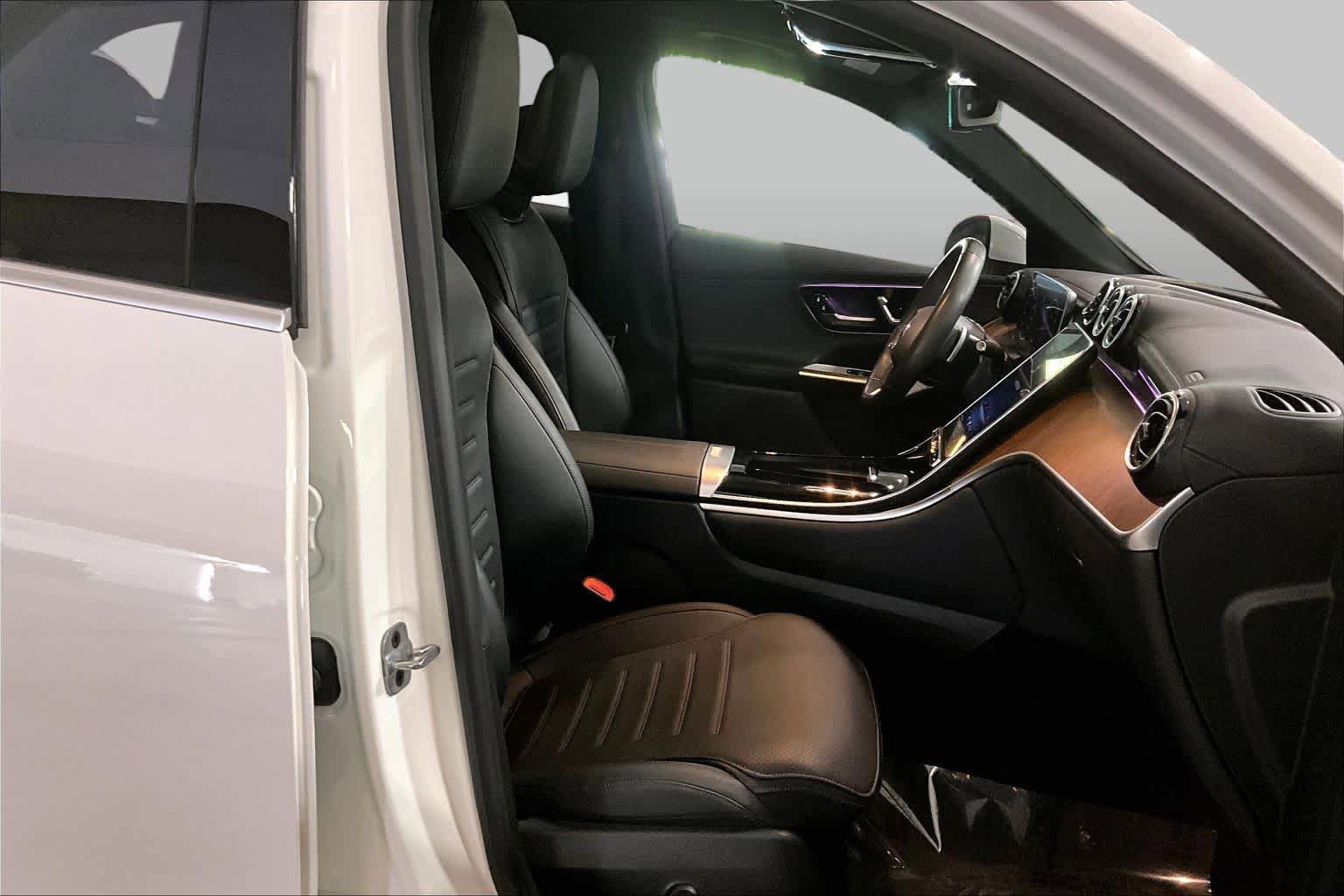 Used 2024 Mercedes-Benz GLC 300 4MATIC image 8