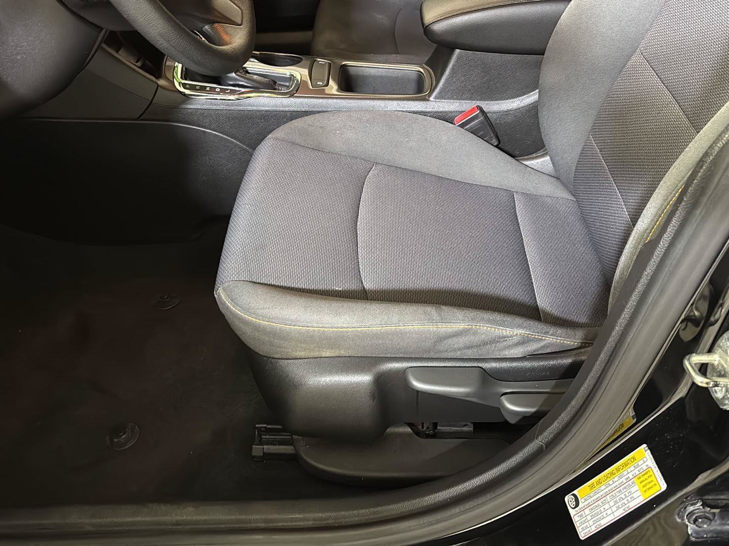 Used 2019 Chevrolet Cruze LS w/ LS Convenience Package FWD image 15