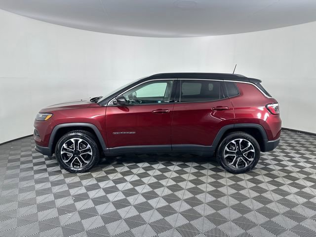 Used 2022 Jeep Compass Limited AWD/4WD image 3