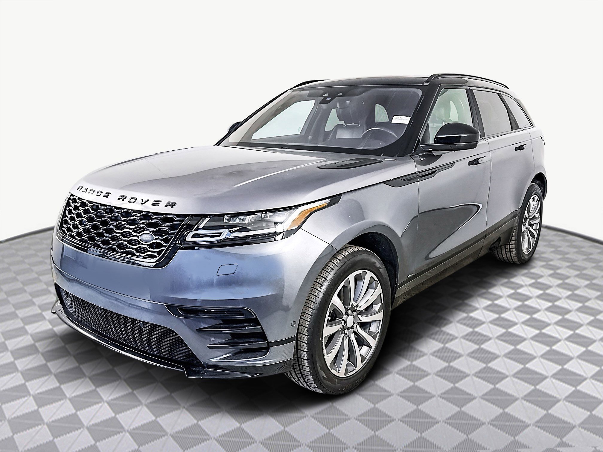 Used 2018 Land Rover Range Rover Velar R-Dynamic SE image 4