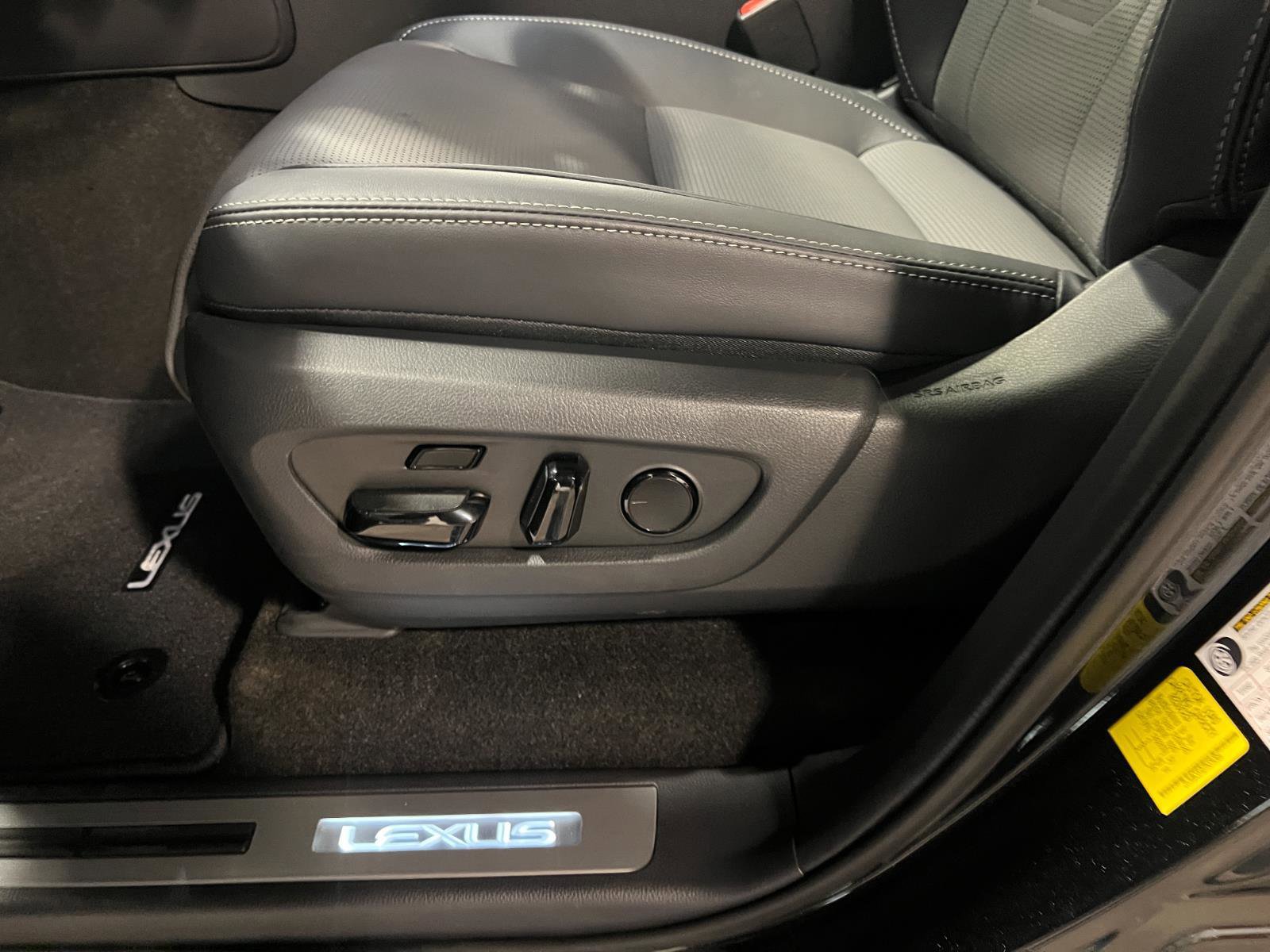 Used 2026 Lexus GX 550 w/ Cold Area Package image 26