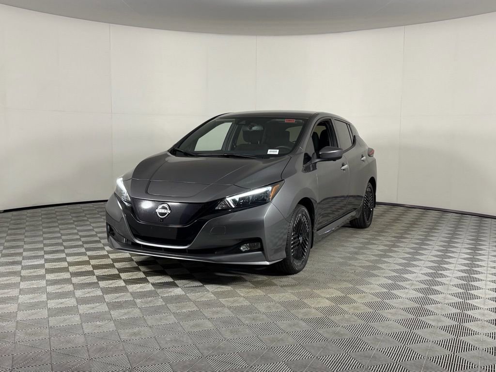 Used 2025 Nissan Leaf SV Plus image 3
