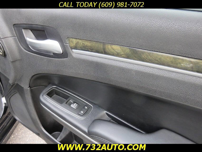 Used 2012 Chrysler 300 C RWD image 26