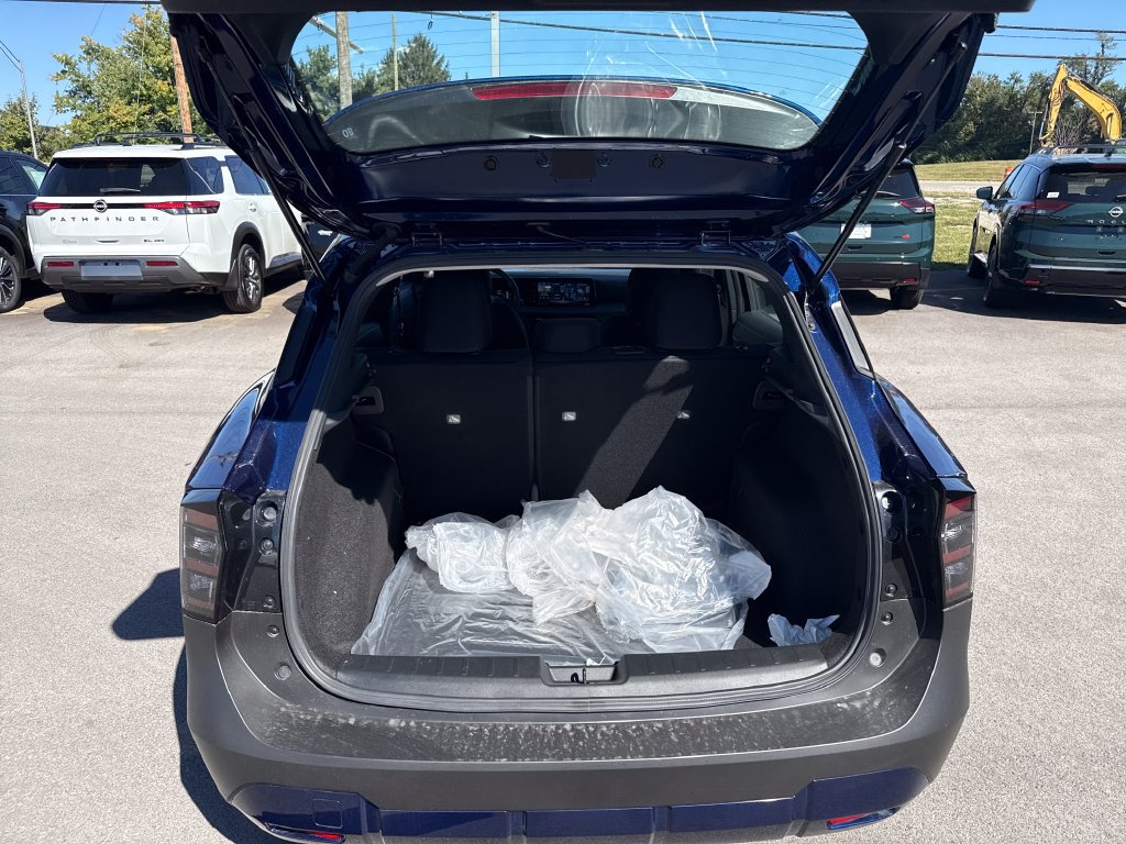 New 2027 Nissan Kicks S FWD image 9