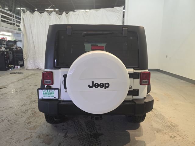 Used 2014 Jeep Wrangler Unlimited Sahara image 5