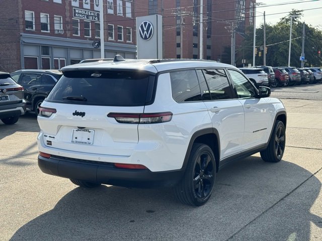 Used 2023 Jeep Grand Cherokee L Altitude image 5