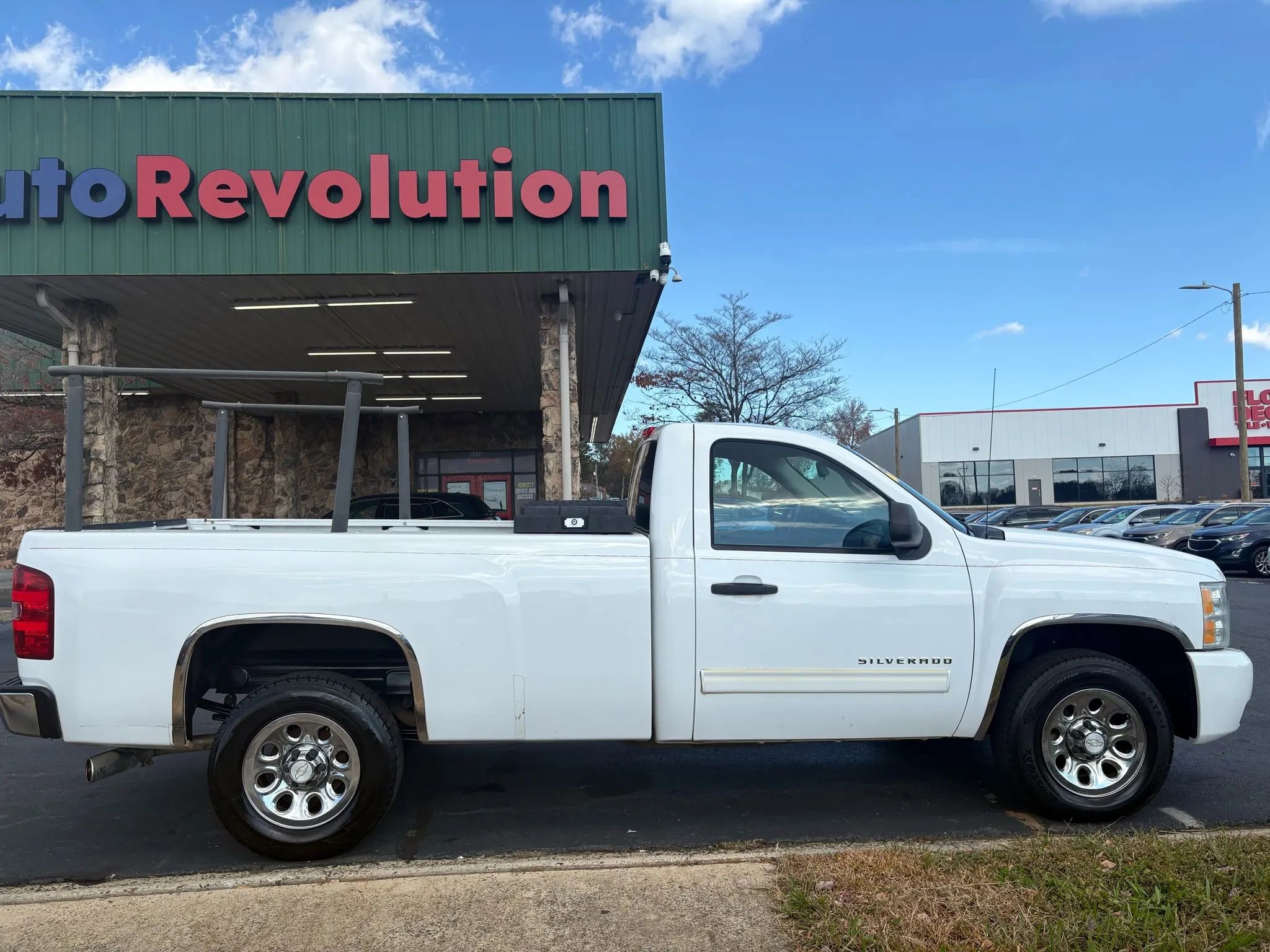 Used 2011 Chevrolet Silverado 1500 LT w/ Interior Plus Package image 8