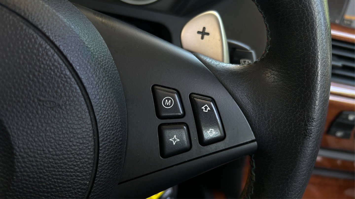 Used 2007 BMW M6 Convertible image 32