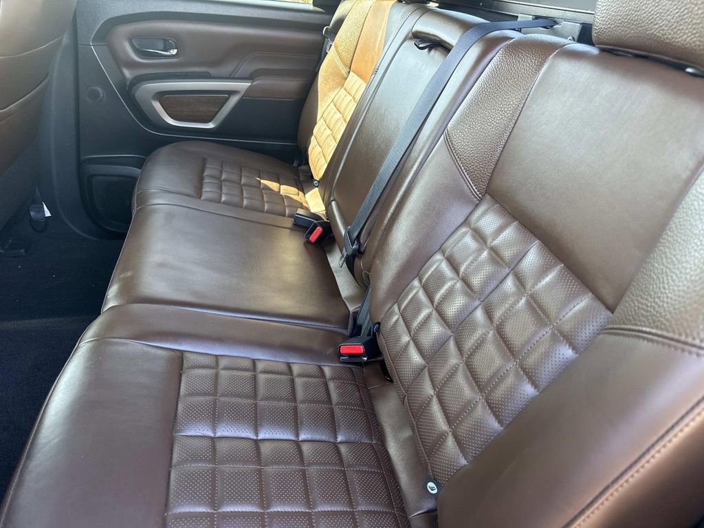 Certified 2022 Nissan Titan Platinum Reserve w/ Moonroof Package image 13