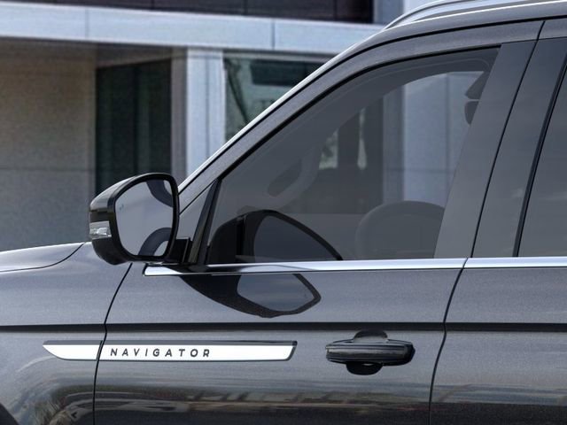 New 2026 Lincoln Navigator Premiere AWD/4WD image 21