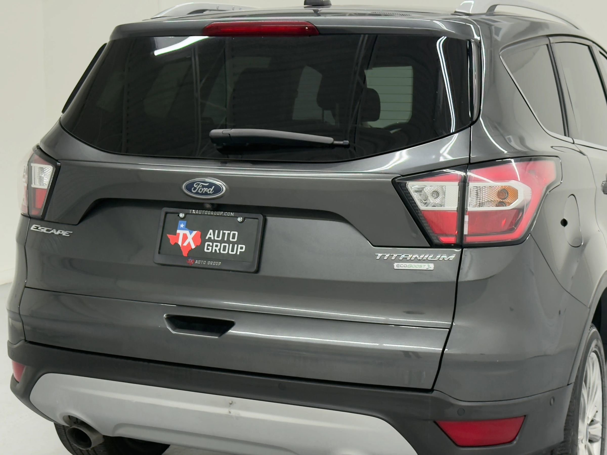 Used 2018 Ford Escape Titanium image 12
