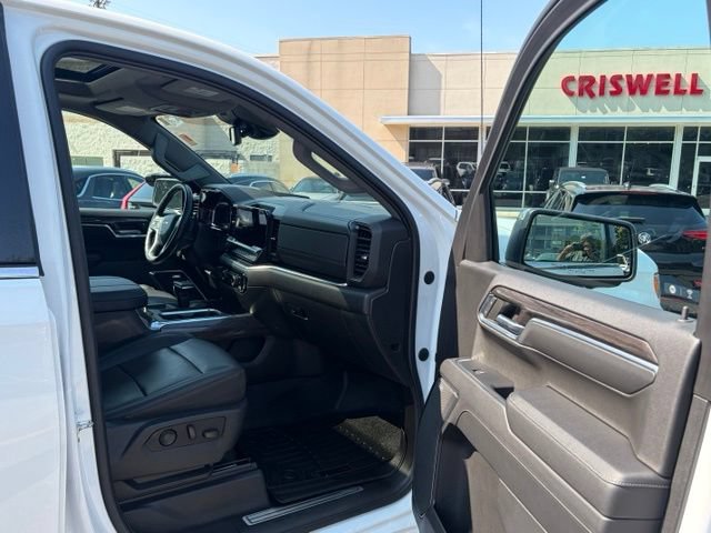 Used 2023 Chevrolet Silverado 1500 LTZ w/ LTZ Premium Package AWD/4WD image 26