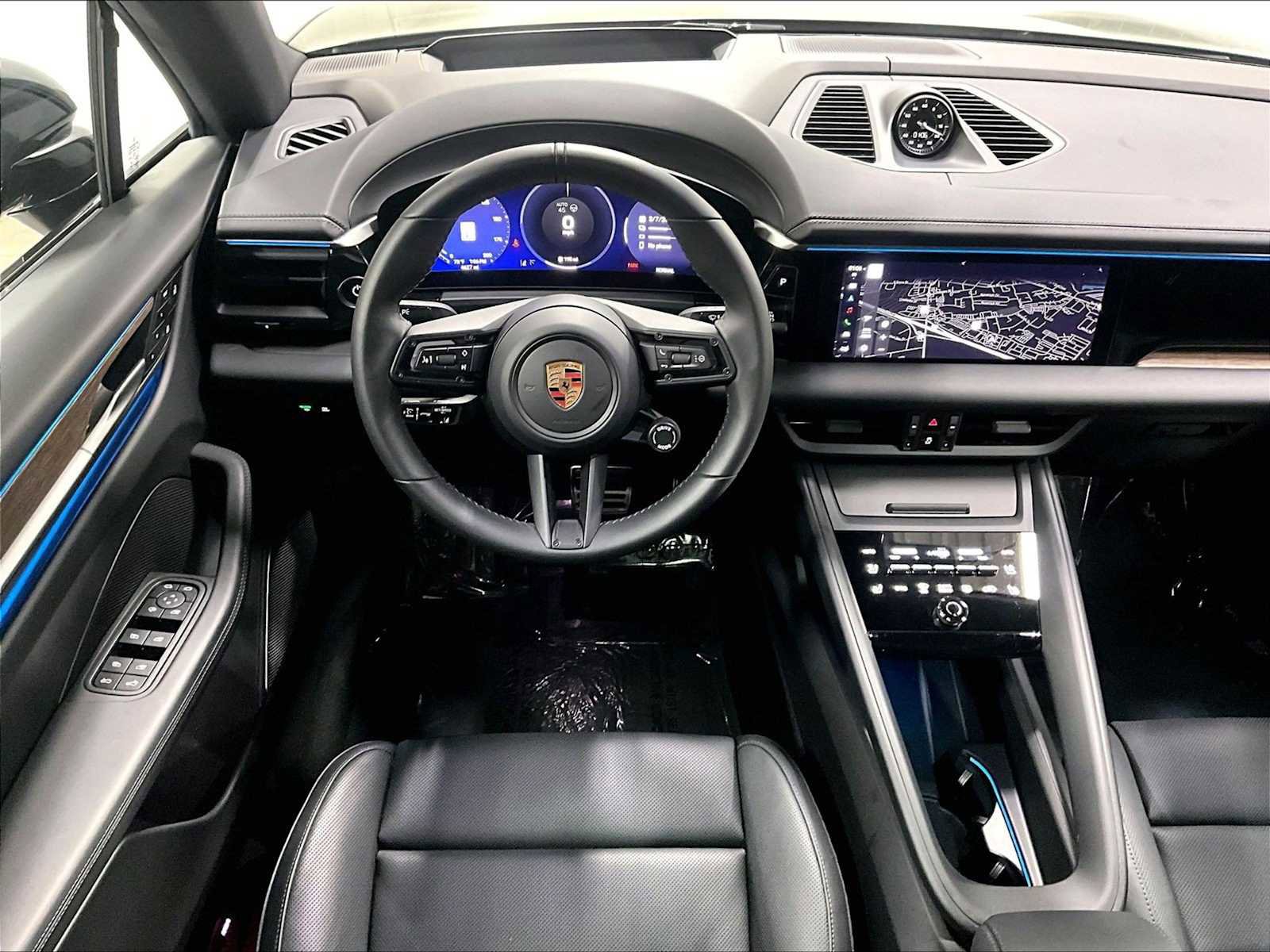 Used 2025 Porsche Macan 4S Electric image 16