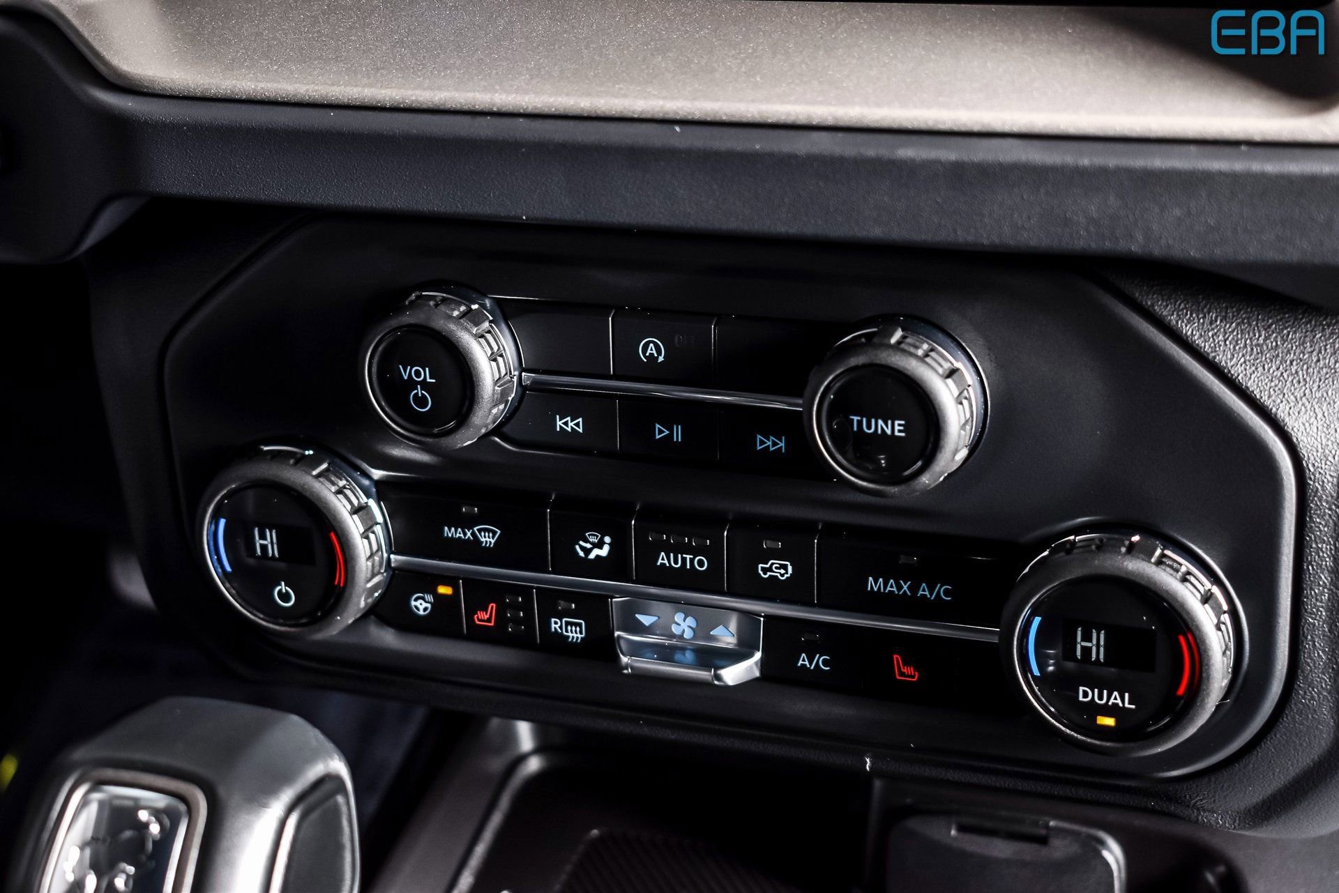 Used 2025 Ford Bronco Outer Banks AWD/4WD image 27