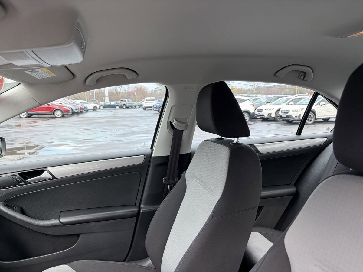 Used 2018 Volkswagen Jetta S FWD image 11