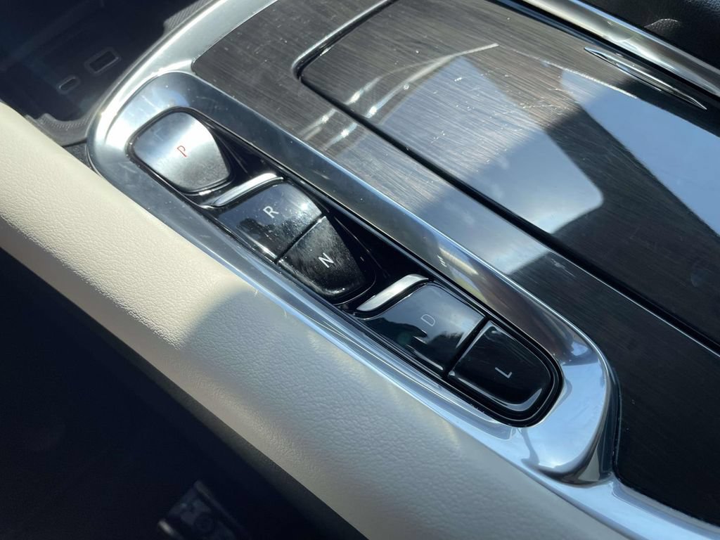 Used 2023 Buick Enclave Essence FWD image 26