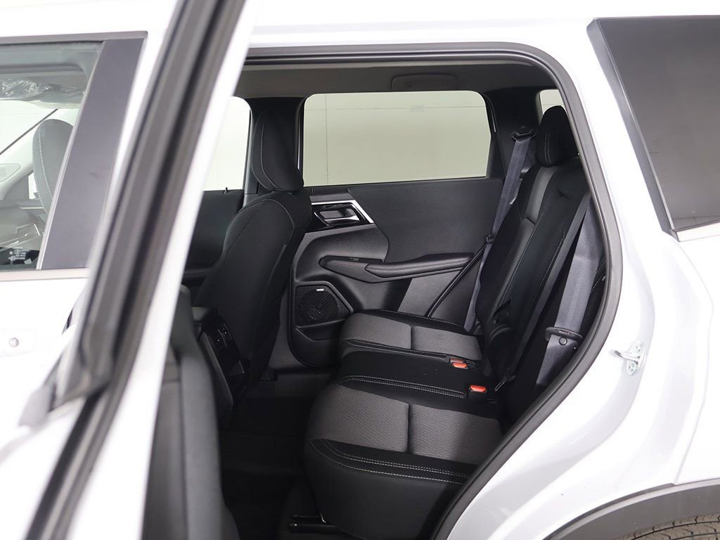 New 2026 Mitsubishi Outlander ES AWD/4WD image 31