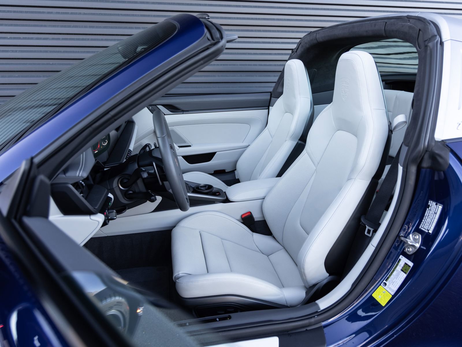 Certified 2024 Porsche 911 Targa 4 image 5