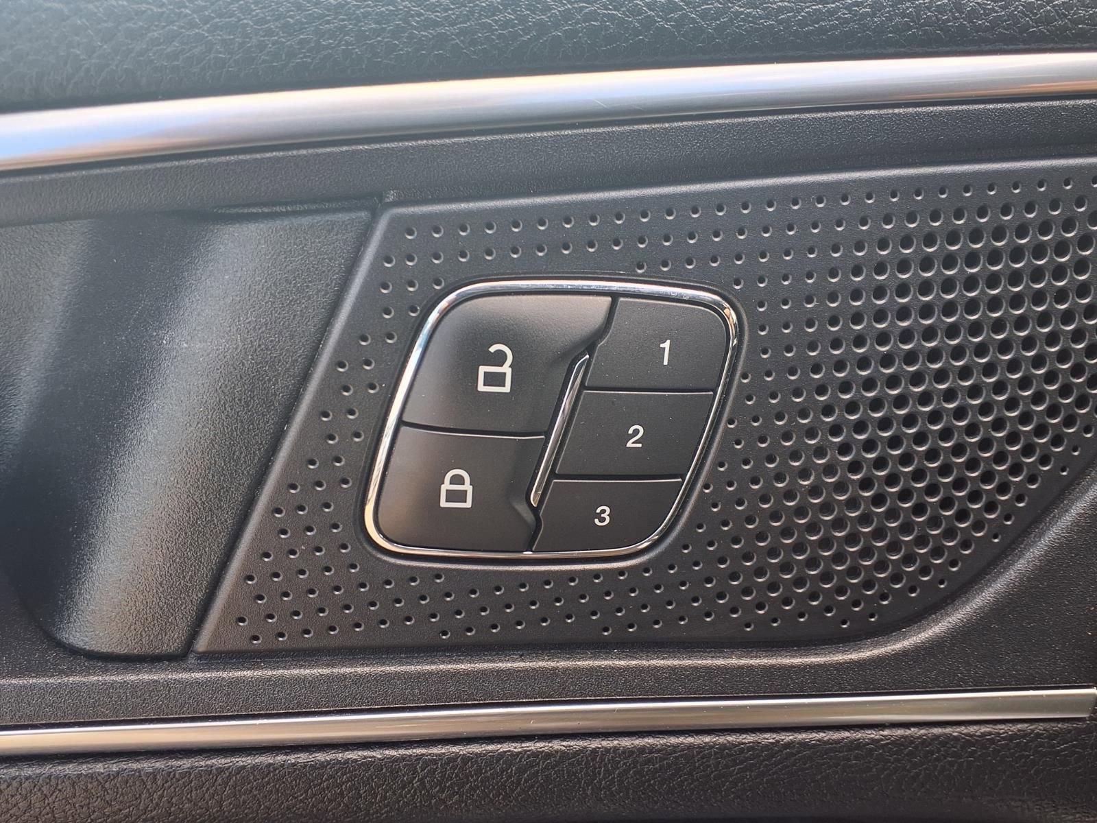 Used 2022 Ford Edge Titanium w/ Equipment Group 301A image 11