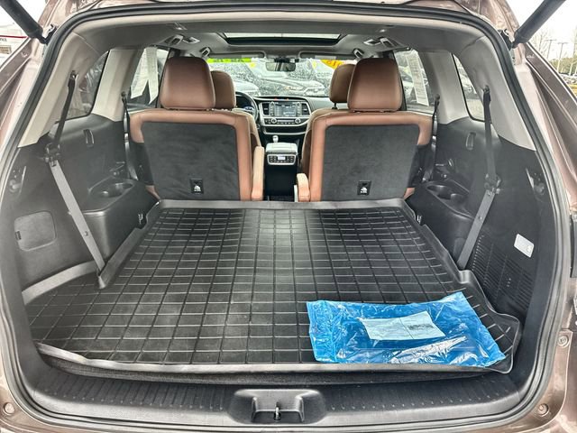 Used 2018 Toyota Highlander Limited image 32