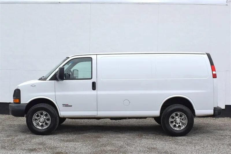 Used 2006 Chevrolet Express 3500 RWD image 9
